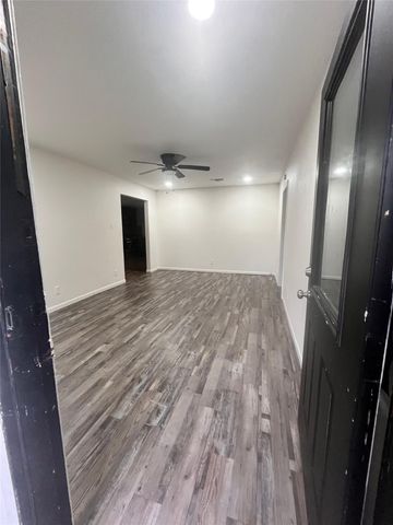 1209 Grinnell Street, Dallas, TX 75216