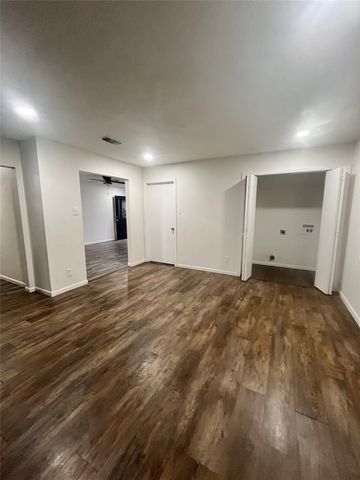 1209 Grinnell Street, Dallas, TX 75216