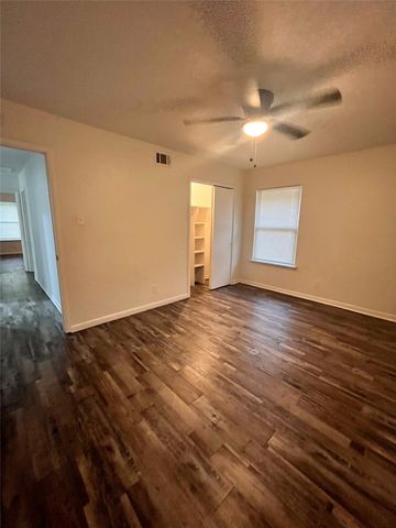 1209 Grinnell Street, Dallas, TX 75216
