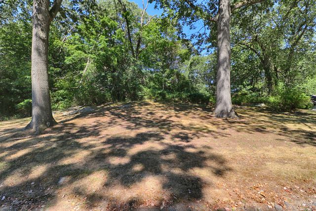 20 Ermine Street, Fairfield, CT 06824