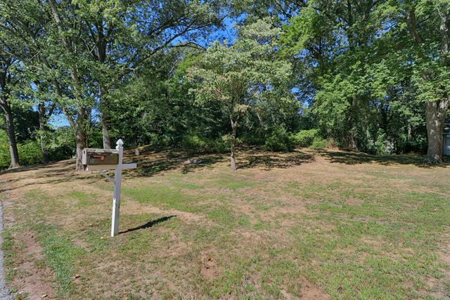 20 Ermine Street, Fairfield, CT 06824