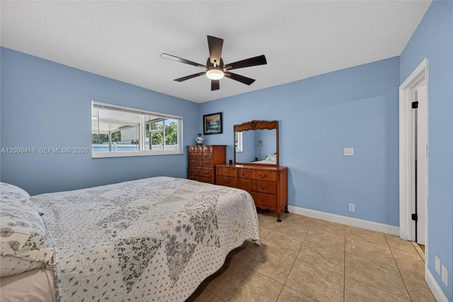 211 S 57th Way, Hollywood, FL 33023