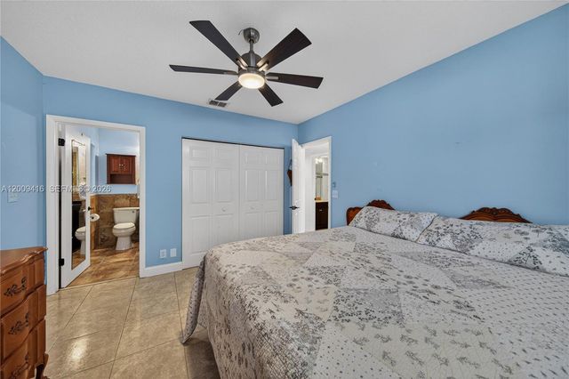 211 S 57th Way, Hollywood, FL 33023