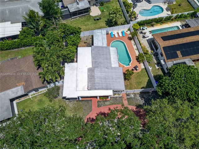 211 S 57th Way, Hollywood, FL 33023