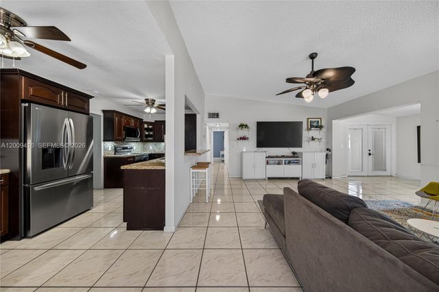 211 S 57th Way, Hollywood, FL 33023