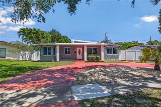 211 S 57th Way, Hollywood, FL 33023