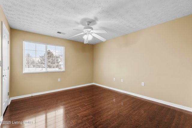 1300 Autumn Sun Ct 103, Louisville, KY 40243