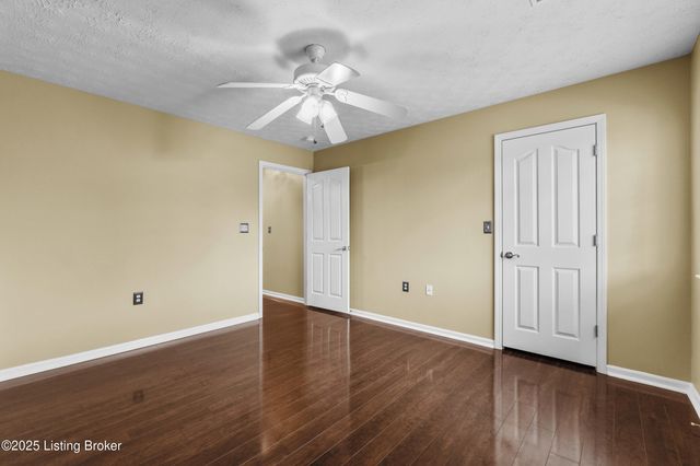 1300 Autumn Sun Ct 103, Louisville, KY 40243