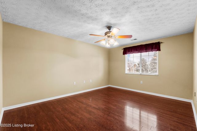 1300 Autumn Sun Ct 103, Louisville, KY 40243