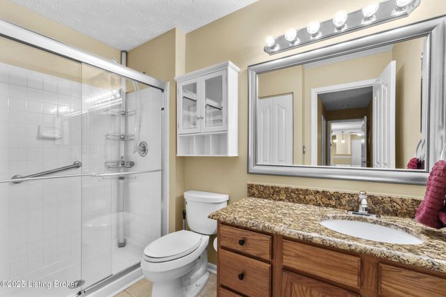 1300 Autumn Sun Ct 103, Louisville, KY 40243