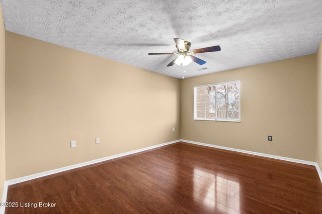 1300 Autumn Sun Ct 103, Louisville, KY 40243