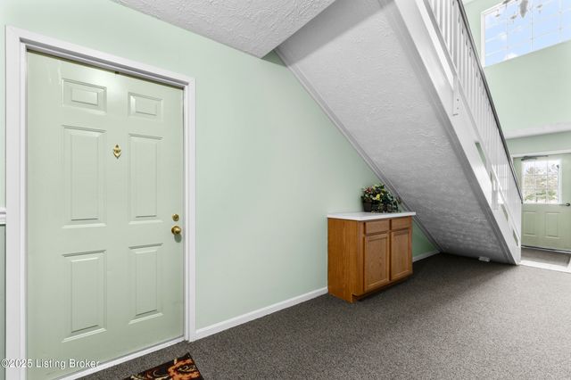 1300 Autumn Sun Ct 103, Louisville, KY 40243