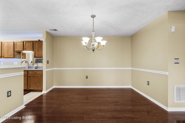 1300 Autumn Sun Ct 103, Louisville, KY 40243