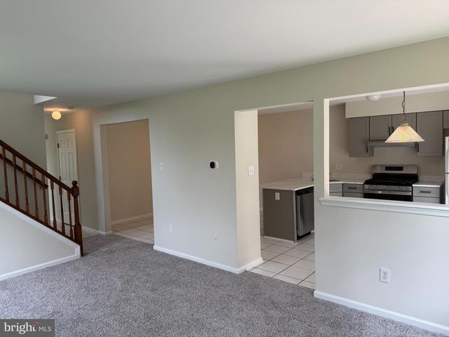 2 JUNIPER LN, Blackwood, NJ 08012