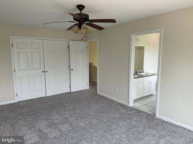 2 JUNIPER LN, Blackwood, NJ 08012