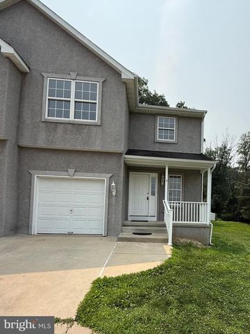 2 JUNIPER LN, Blackwood, NJ 08012