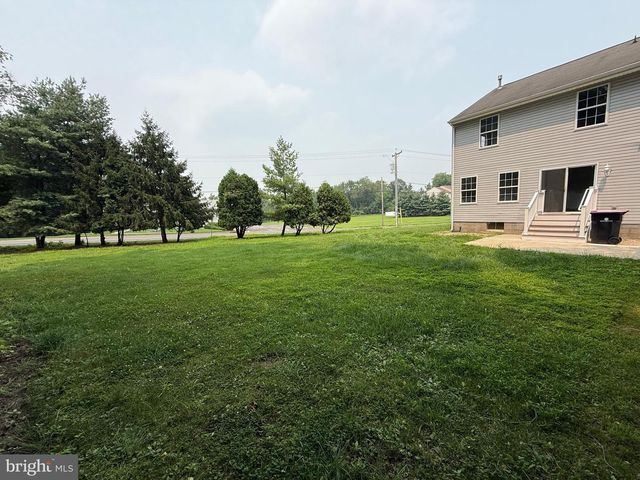 2 JUNIPER LN, Blackwood, NJ 08012