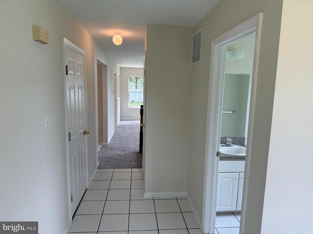 2 JUNIPER LN, Blackwood, NJ 08012