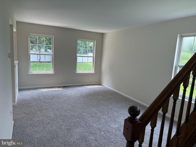 2 JUNIPER LN, Blackwood, NJ 08012