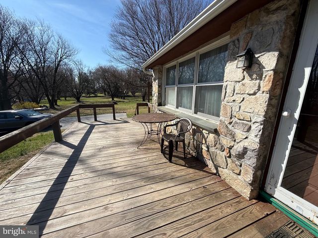 283 KELTON RD, West Grove, PA 19390