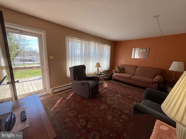 283 KELTON RD, West Grove, PA 19390