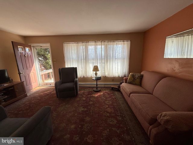 283 KELTON RD, West Grove, PA 19390