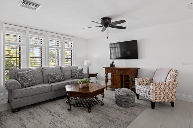 5215 PELICAN BOULEVARD, Cape Coral, FL 33914