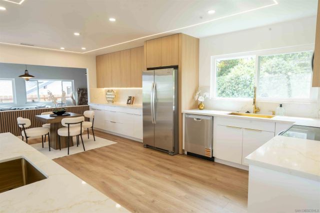 11078 Puebla Dr, La Mesa, CA 91941