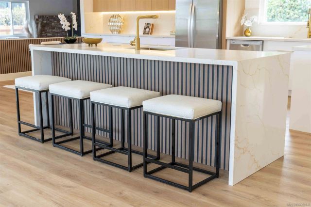 11078 Puebla Dr, La Mesa, CA 91941