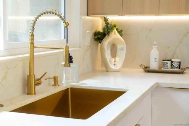 11078 Puebla Dr, La Mesa, CA 91941