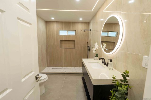 11078 Puebla Dr, La Mesa, CA 91941