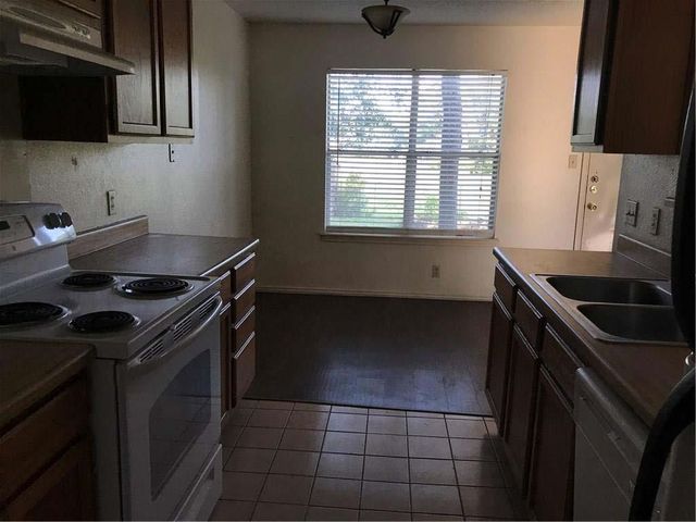 6107 Parkwood DR A, Austin, TX 78735