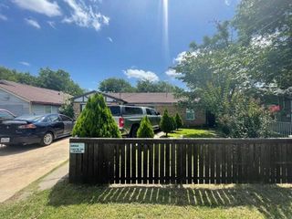 618 SE 3rd Street, Grand Prairie, TX 75051