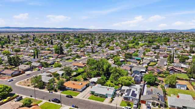 531 Locust Ave, Manteca, CA 95337