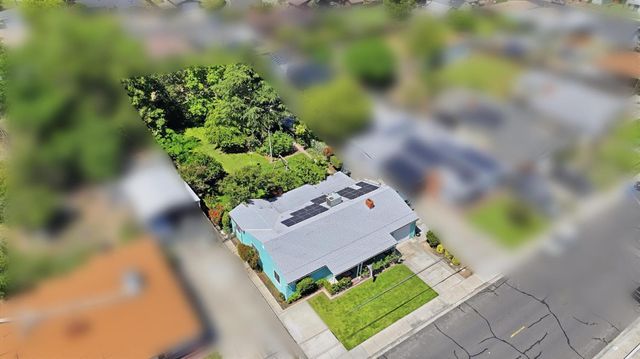 531 Locust Ave, Manteca, CA 95337