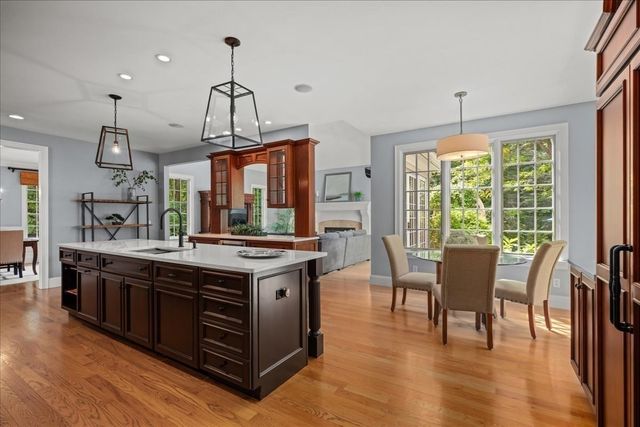 1 Thistle Hill Ln, Westborough, MA 01581