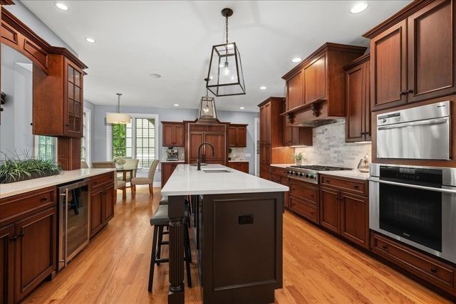 1 Thistle Hill Ln, Westborough, MA 01581