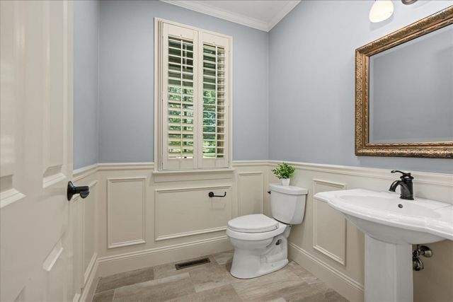 1 Thistle Hill Ln, Westborough, MA 01581