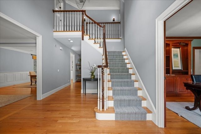 1 Thistle Hill Ln, Westborough, MA 01581
