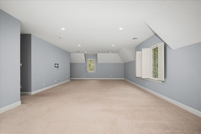 1 Thistle Hill Ln, Westborough, MA 01581