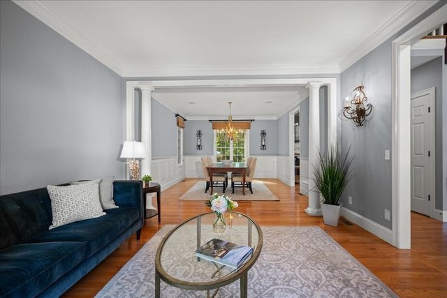 1 Thistle Hill Ln, Westborough, MA 01581