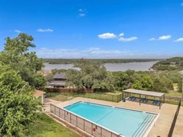 2206 Beverly Drive, Granbury, TX 76048