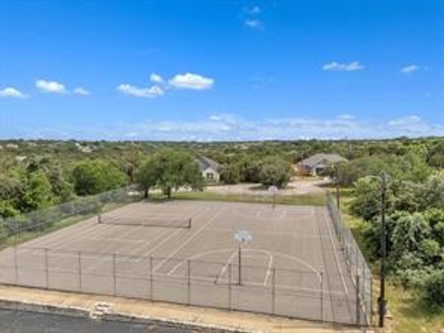 2206 Beverly Drive, Granbury, TX 76048