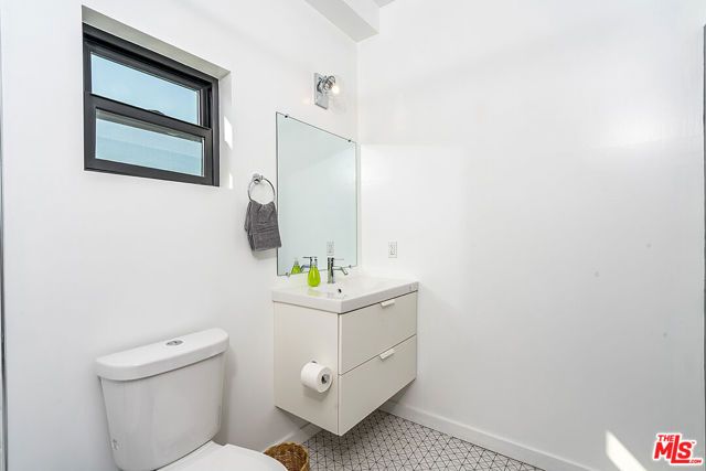 4666 York Boulevard, Los Angeles, CA 90041