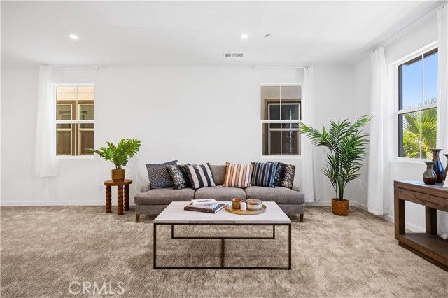 119 jessup, Tustin, CA 92780