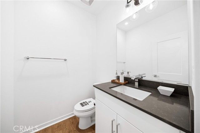 119 jessup, Tustin, CA 92780