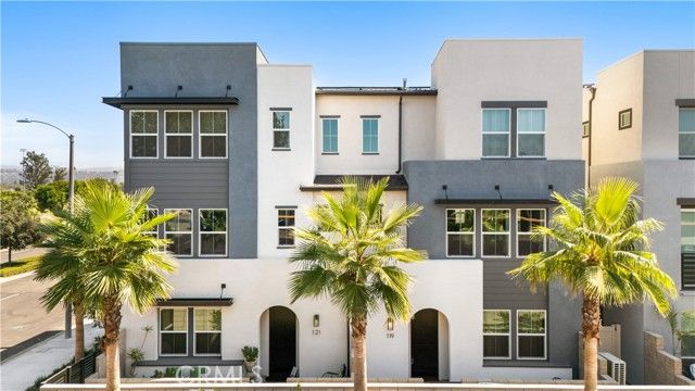 119 jessup, Tustin, CA 92780