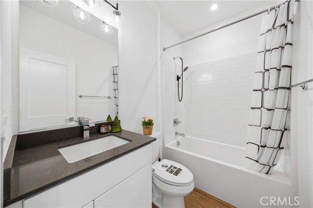 119 jessup, Tustin, CA 92780