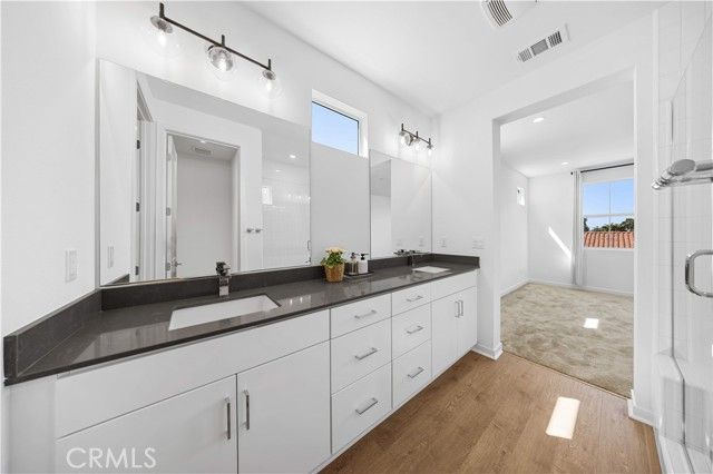 119 jessup, Tustin, CA 92780