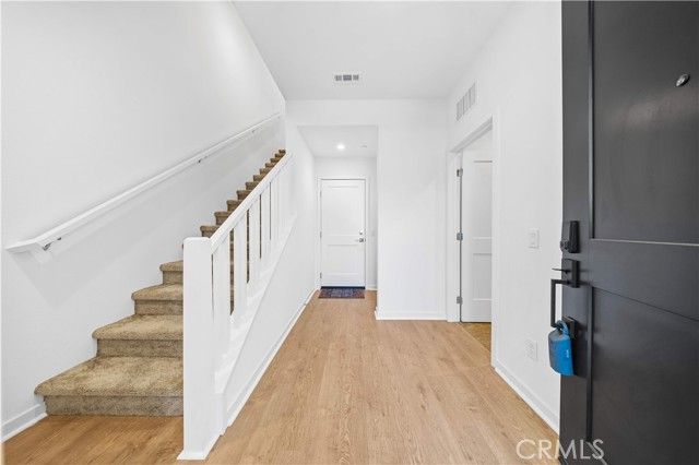 119 jessup, Tustin, CA 92780